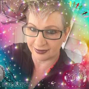 Meet your Posher, Paula